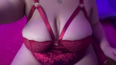 Snapshot of curlykaii55 chatting on January 13, 5:44 pm Kay online show from January 13, 5:44 pm