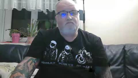 Snapshot of curtus14 chatting on December 8, 9:41 pm curtus14 online show from December 8, 9:41 pm