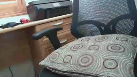 Snapshot of curvedpenisguy86 chatting on April 27, 8:18 pm curvedpenisguy online show from April 27, 8:18 pm
