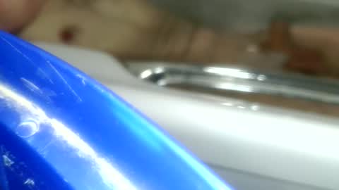 curvelover1977 online show from March 6, 9:00 pm