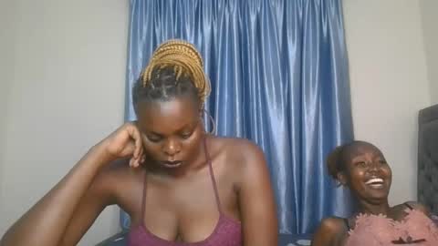 Snapshot of curvy_melvs chatting on February 13, 11:34 pm mel online show from February 13, 11:34 pm