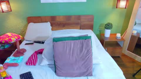 Danna online show from April 15, 4:58 pm