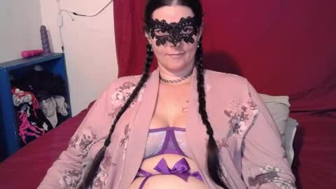 Snapshot of curvygamerceline chatting on May 21, 6:59 pm Celine Fawe online show from May 21, 6:59 pm