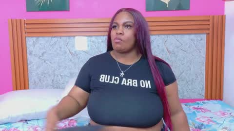 curvyhomebebe online show from April 11, 7:29 pm