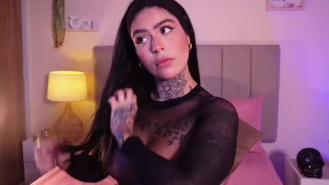 Snapshot of curvyliciouss chatting on December 20, 6:59 pm Samantha online show from December 20, 6:59 pm