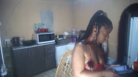 curvypear76x online show from October 22, 8:47 am