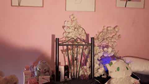 Snapshot of cute___hecate___ chatting on June 21, 1:08 am cute___hecate___ online show from June 21, 1:08 am