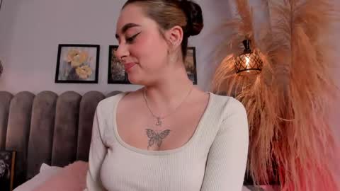 Amber  online show from April 18, 7:58 pm