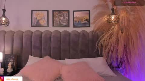 Snapshot of cute__cherry_ chatting on May 4, 8:27 pm Amber online show from May 4, 8:27 pm