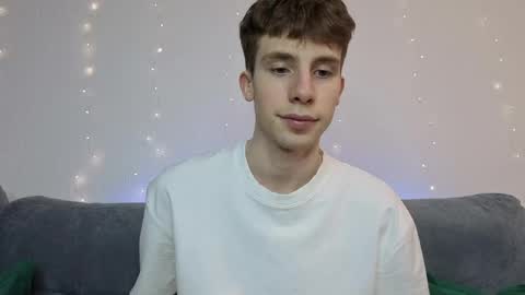 Snapshot of cute_brian chatting on April 25, 4:37 pm Im Brian online show from April 25, 4:37 pm