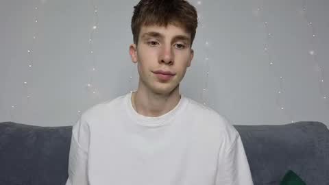 Snapshot of cute_brian chatting on May 25, 3:29 pm Im Brian online show from May 25, 3:29 pm