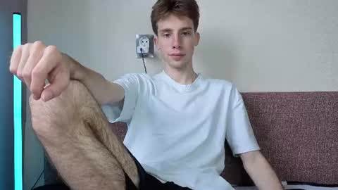 Snapshot of cute_brian chatting on July 3, 7:59 am Im Brian online show from July 3, 7:59 am