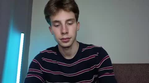 Snapshot of cute_brian chatting on July 14, 6:13 pm Im Brian online show from July 14, 6:13 pm