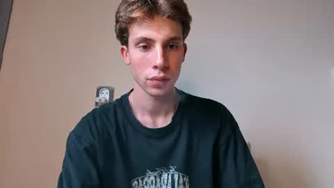 Snapshot of cute_brian chatting on July 31, 1:21 pm Im Brian online show from July 31, 1:21 pm