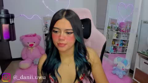 Snapshot of cute_dani__ chatting on March 27, 2:39 am Dani online show from March 27, 2:39 am