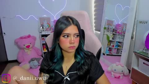 Snapshot of cute_dani__ chatting on April 6, 3:13 pm Dani online show from April 6, 3:13 pm