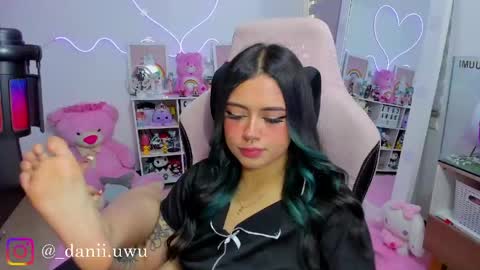 Snapshot of cute_dani__ chatting on April 15, 3:30 pm Dani online show from April 15, 3:30 pm