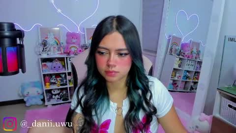 Snapshot of cute_dani__ chatting on May 1, 7:24 am Dani online show from May 1, 7:24 am