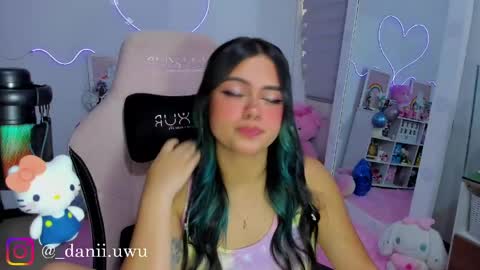 Snapshot of cute_dani__ chatting on May 3, 5:41 pm Dani online show from May 3, 5:41 pm