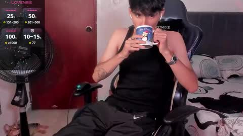 Snapshot of cute_diego_ chatting on January 8, 10:56 pm Diego online show from January 8, 10:56 pm