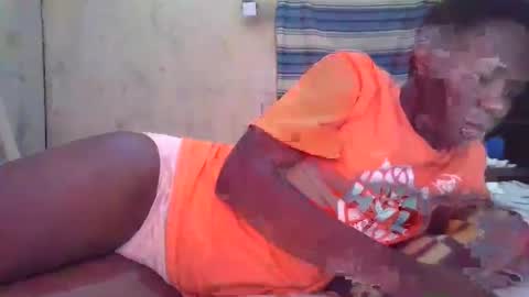 Snapshot of cute_divah4 chatting on April 22, 7:44 am cute_divah4 online show from April 22, 7:44 am