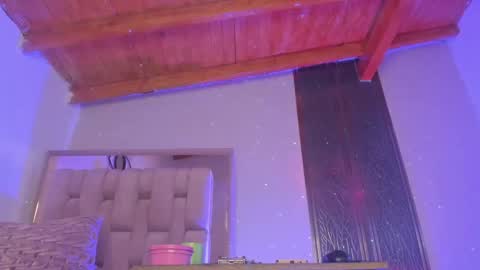 Snapshot of cute_ebonny chatting on April 29, 5:30 pm Stacy online show from April 29, 5:30 pm