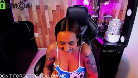    Independent Model online show from March 29, 12:10 am