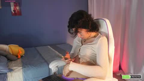 Snapshot of cute_erelis chatting on March 12, 7:02 am You Erelis  online show from March 12, 7:02 am