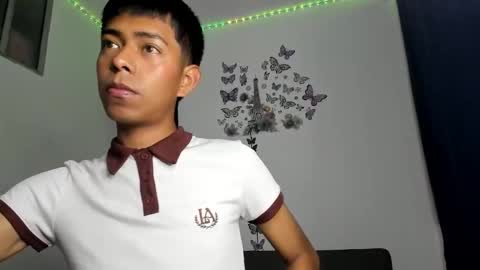 Snapshot of cute_horny_friends chatting on May 29, 11:41 am AnderSamu online show from May 29, 11:41 am