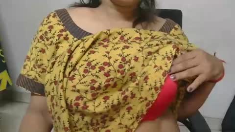 Snapshot of cute_kashmira99 chatting on September 11, 5:13 pm kashmira online show from September 11, 5:13 pm