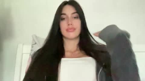 Snapshot of cute_kriss94 chatting on June 2, 4:31 pm cute_kriss94 online show from June 2, 4:31 pm