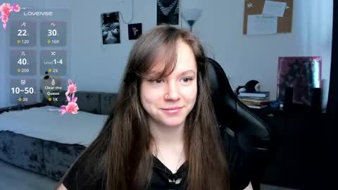 Snapshot of cute_little_ass chatting on March 7, 5:04 am Emily online show from March 7, 5:04 am
