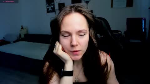 Snapshot of cute_little_ass chatting on March 10, 4:06 am Emily online show from March 10, 4:06 am