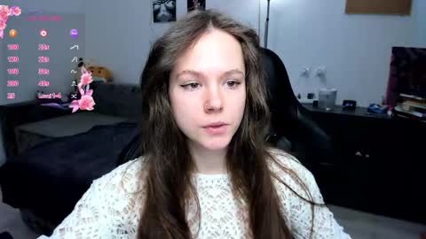 Snapshot of cute_little_ass chatting on April 27, 11:08 am Emily online show from April 27, 11:08 am