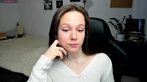 Snapshot of cute_little_ass chatting on May 1, 11:04 am Emily online show from May 1, 11:04 am