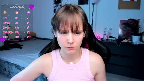 Snapshot of cute_little_ass chatting on July 28, 3:21 pm Emily online show from July 28, 3:21 pm