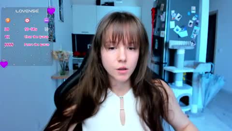 Snapshot of cute_little_ass chatting on August 9, 4:39 am Emily online show from August 9, 4:39 am