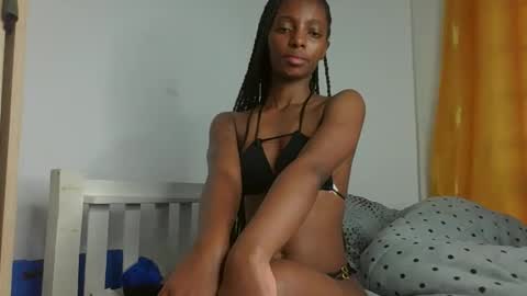 Snapshot of cute_messy chatting on February 1, 4:11 am cute messy online show from February 1, 4:11 am