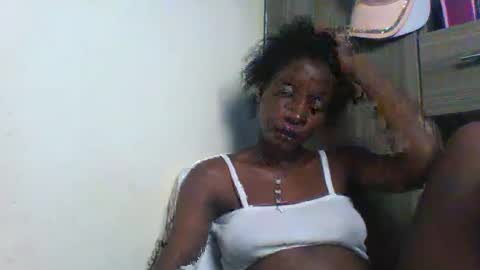 Snapshot of cute_sexy3 chatting on January 19, 2:38 pm SHARON online show from January 19, 2:38 pm