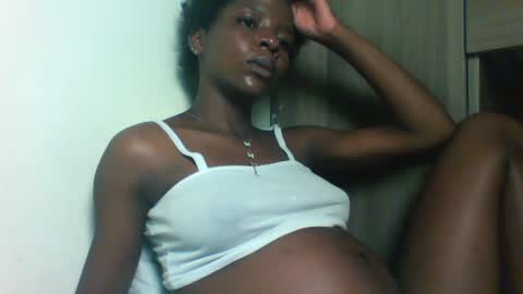 Snapshot of cute_sexy3 chatting on January 19, 5:39 pm SHARON online show from January 19, 5:39 pm