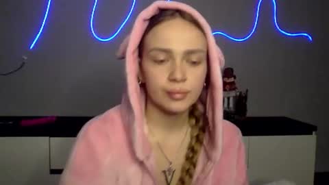 cute_shy06 online show from January 11, 6:13 pm