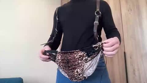 cute_skywalker online show from March 13, 6:09 am