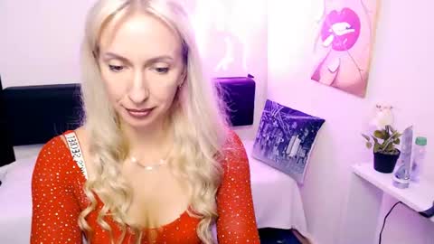 Snapshot of cute_smile_shy chatting on July 9, 9:41 pm cute_smile_shy online show from July 9, 9:41 pm