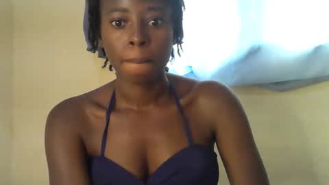 Snapshot of cute_sonny chatting on May 19, 5:25 am cute_sonny online show from May 19, 5:25 am
