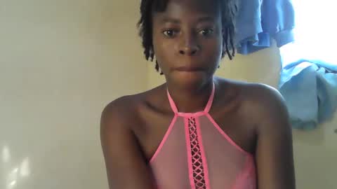 Snapshot of cute_sonny chatting on June 1, 5:20 am cute_sonny online show from June 1, 5:20 am