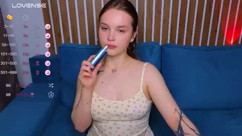 Snapshot of cute_summer_breathe chatting on June 20, 11:07 pm Sue online show from June 20, 11:07 pm