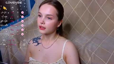 Snapshot of cute_summer_breathe chatting on June 23, 11:25 pm Sue online show from June 23, 11:25 pm