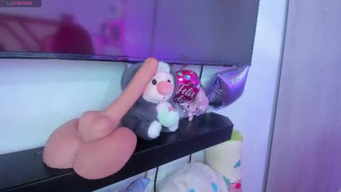 Snapshot of cute_sweetmontt chatting on August 7, 6:10 pm katalinda montt online show from August 7, 6:10 pm