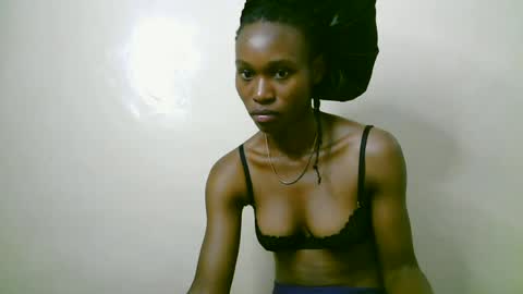 Snapshot of cute_tasha chatting on May 28, 6:00 am cute_tasha online show from May 28, 6:00 am