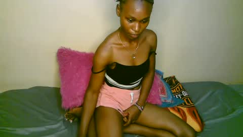 Snapshot of cute_tasha chatting on June 7, 4:33 pm cute_tasha online show from June 7, 4:33 pm